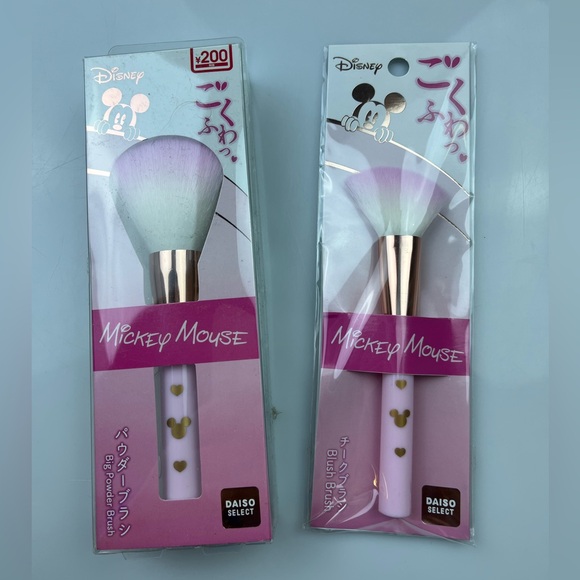 Disney Brushes Set of 3 N211-49 - Picture 2 of 7